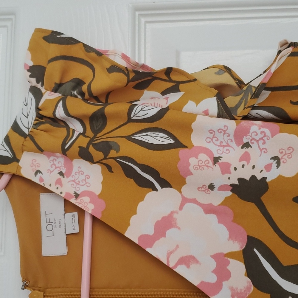 🚫🚫 SOLD🚫🚫 LOFT casual floral dress - Picture 8 of 9